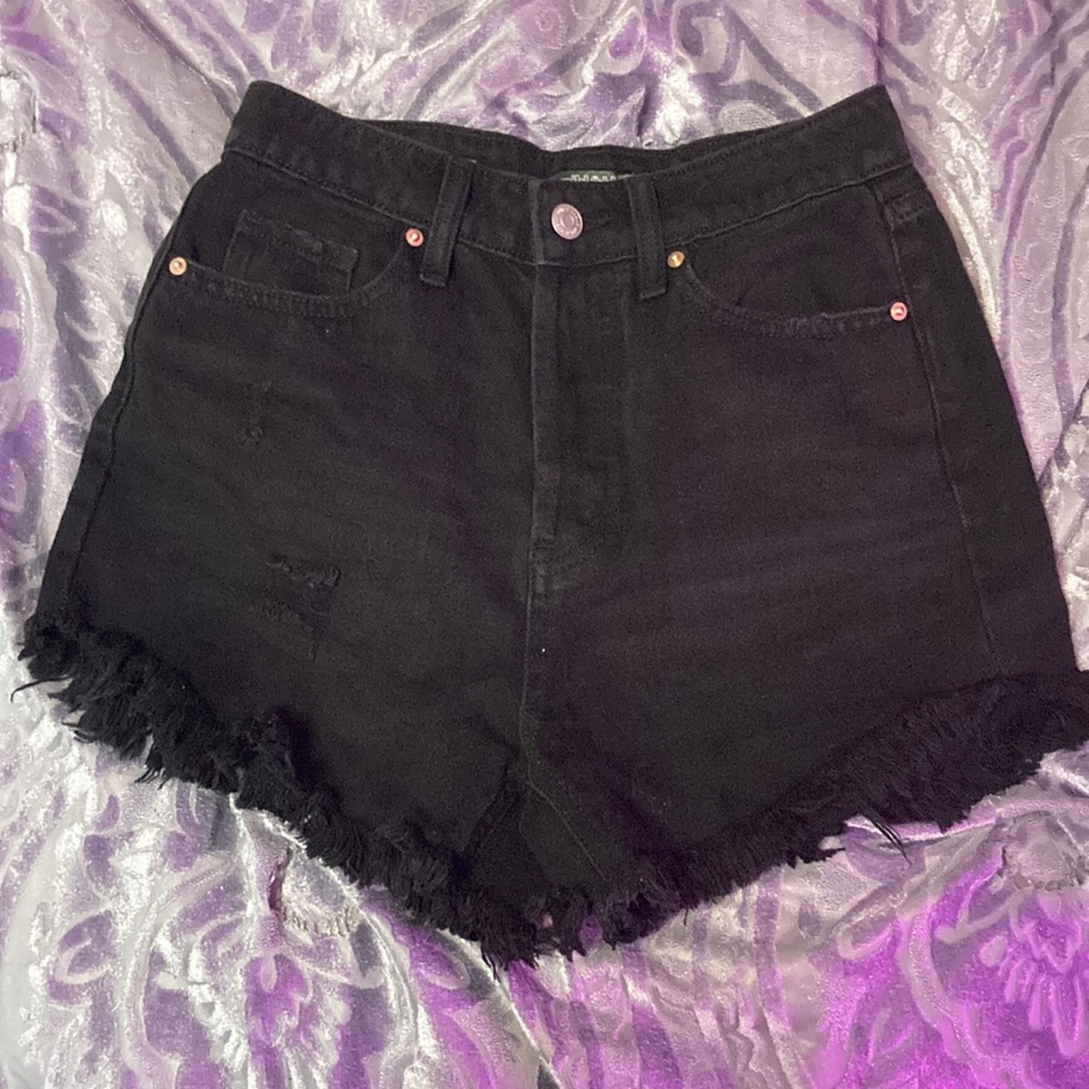 Non used black high waisted denim shorts